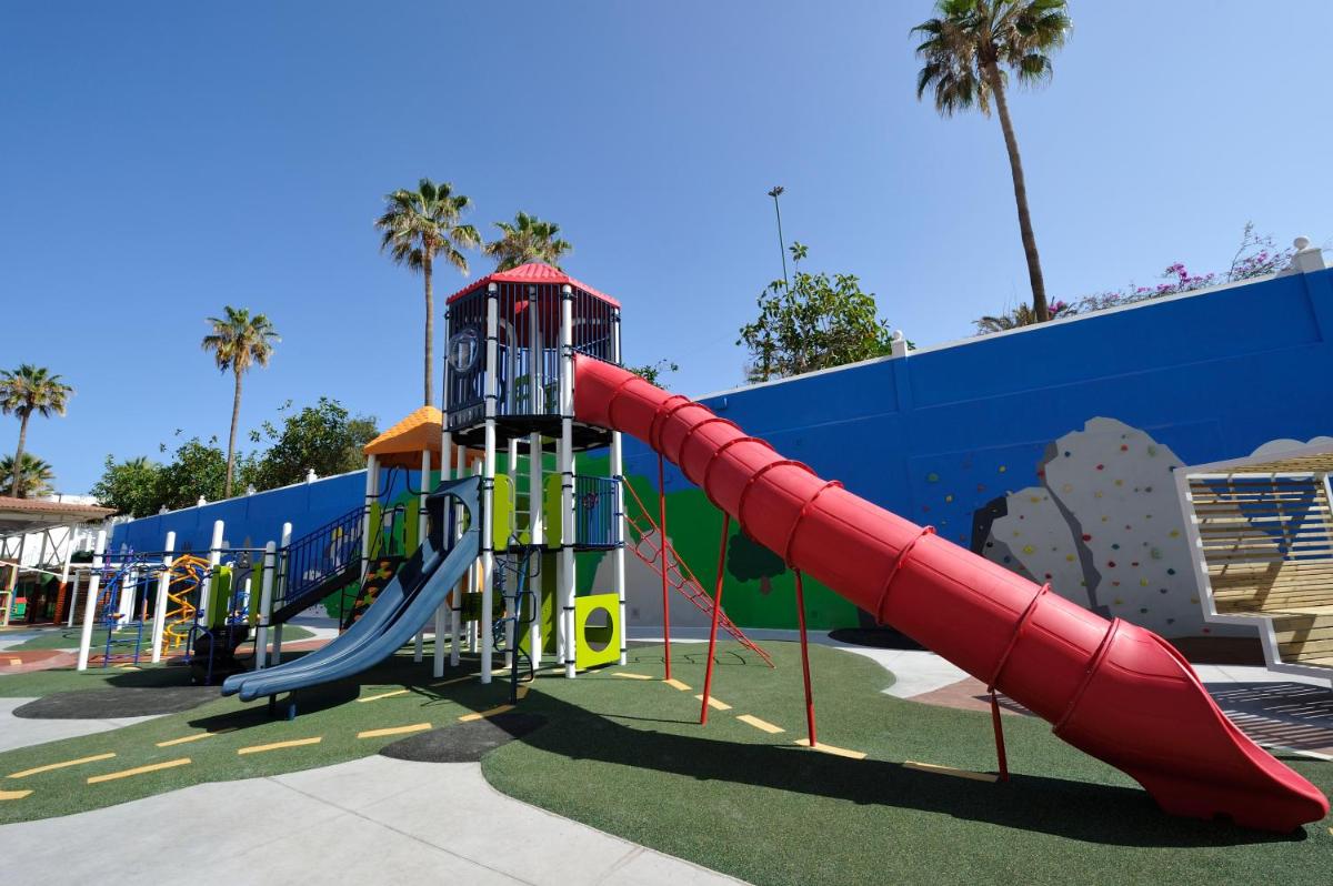 Zona de juegos infantil en Spring Hotel Bitácora