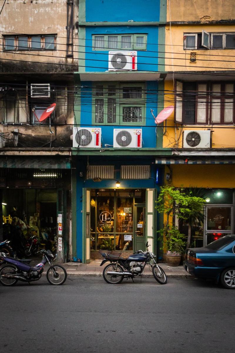 Live Local Cafe & Hotel - 420 Friendly - Housity