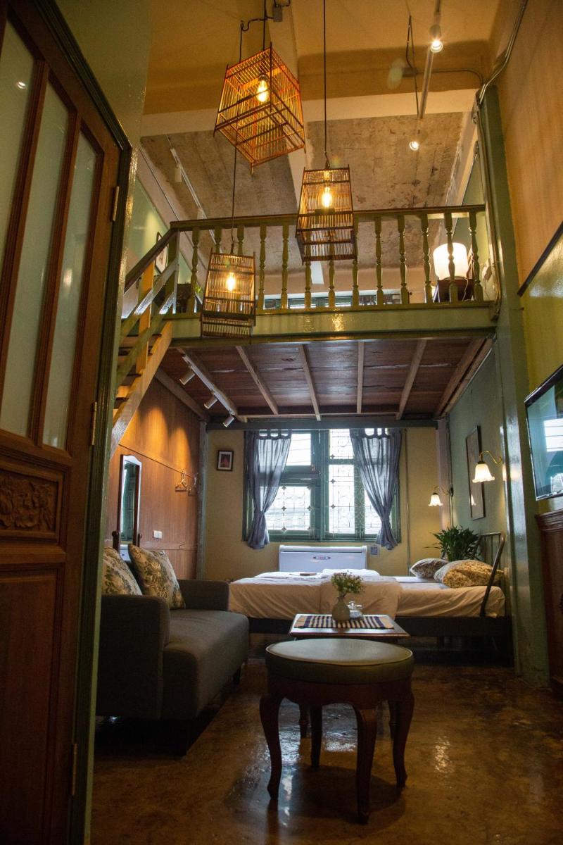 Live Local Cafe & Hotel - 420 Friendly - Housity