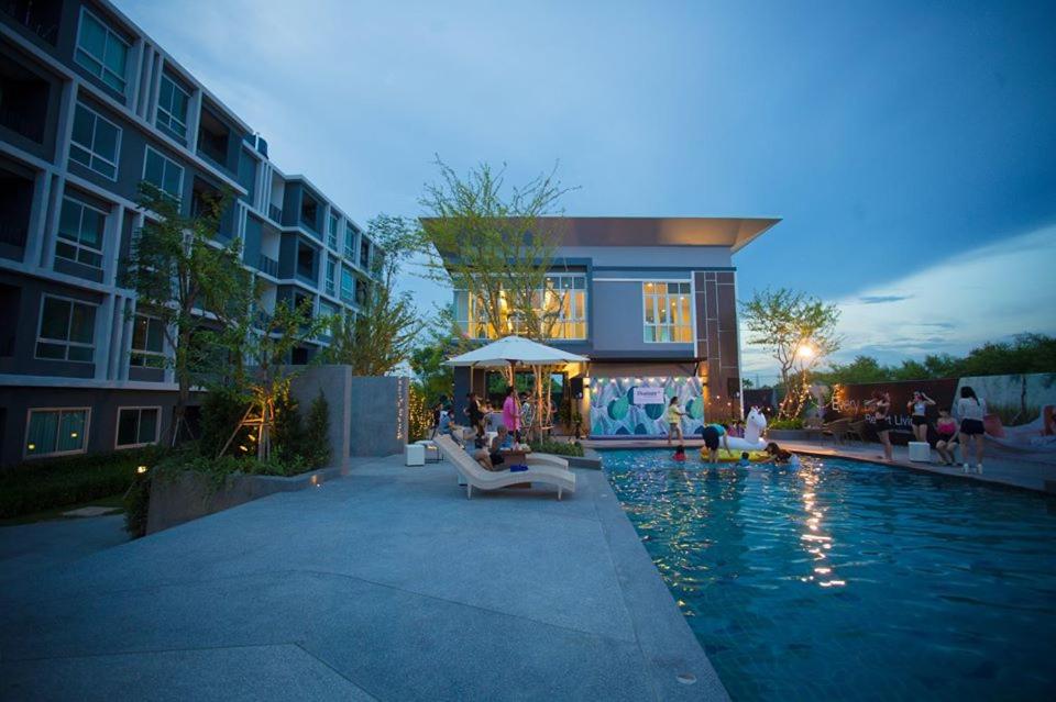 Diamant Modern Room Condominium Resort - Housity