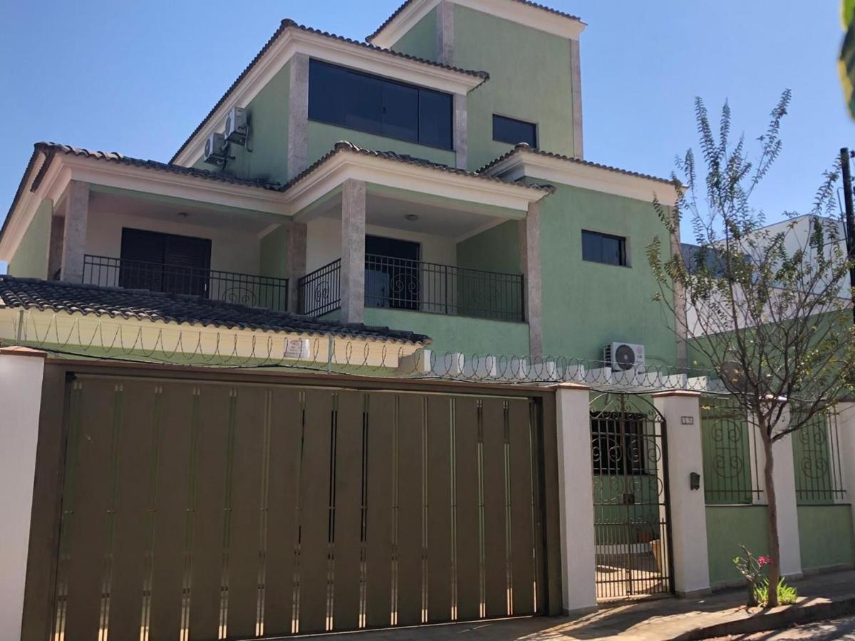 Hospedagem Oliveira Vaz Lobo - Housity