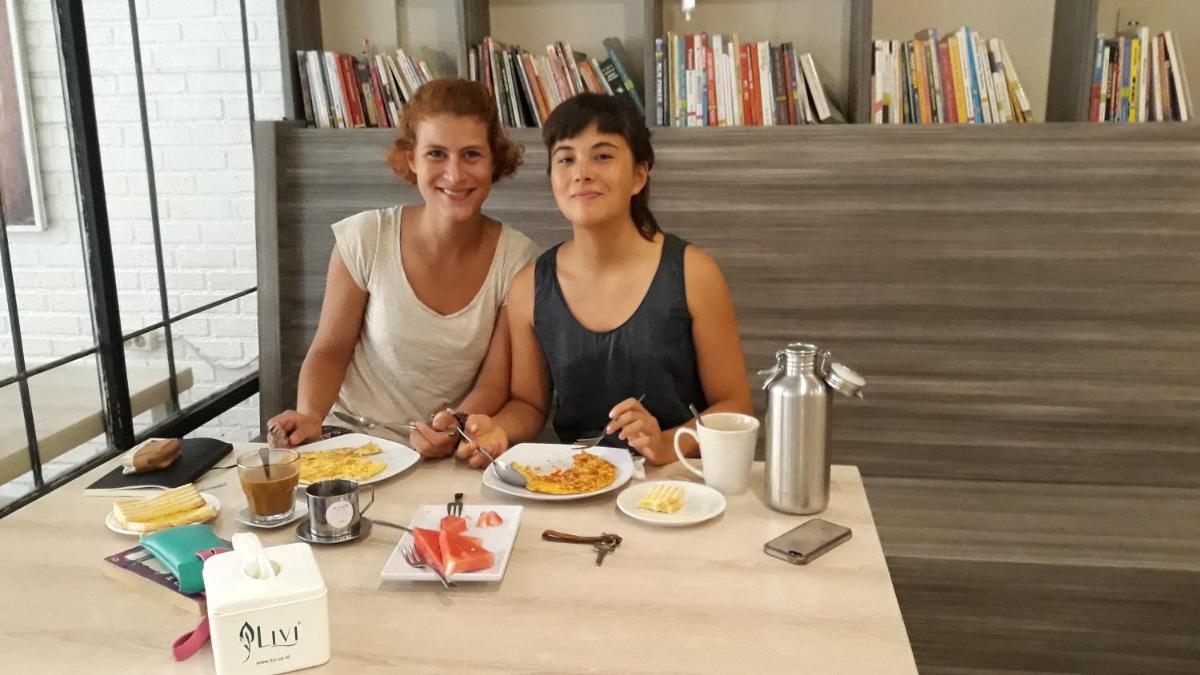 Arya Inn - Housity