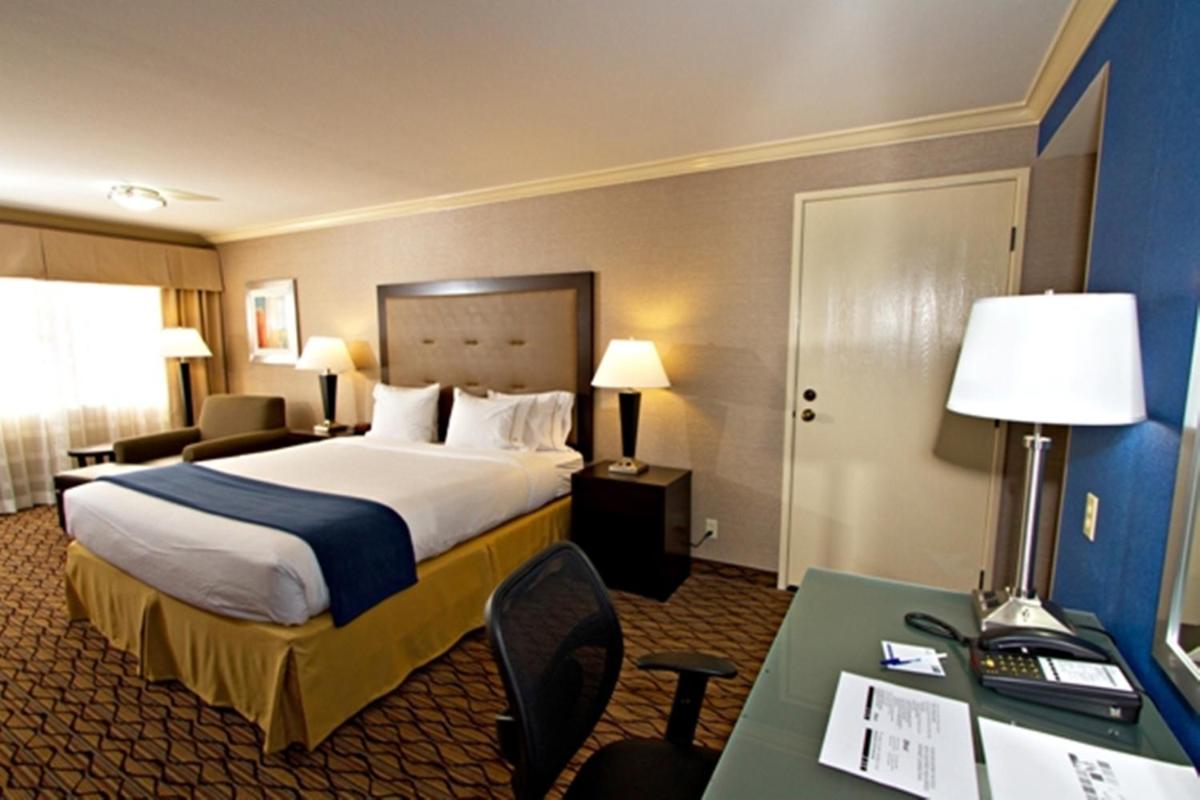 Holiday Inn Express Port Hueneme by IHG - Housity