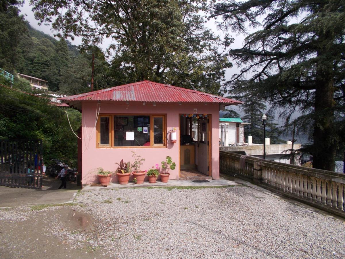 Hotel Raj Mahal(100 metres from Mall road) - Housity