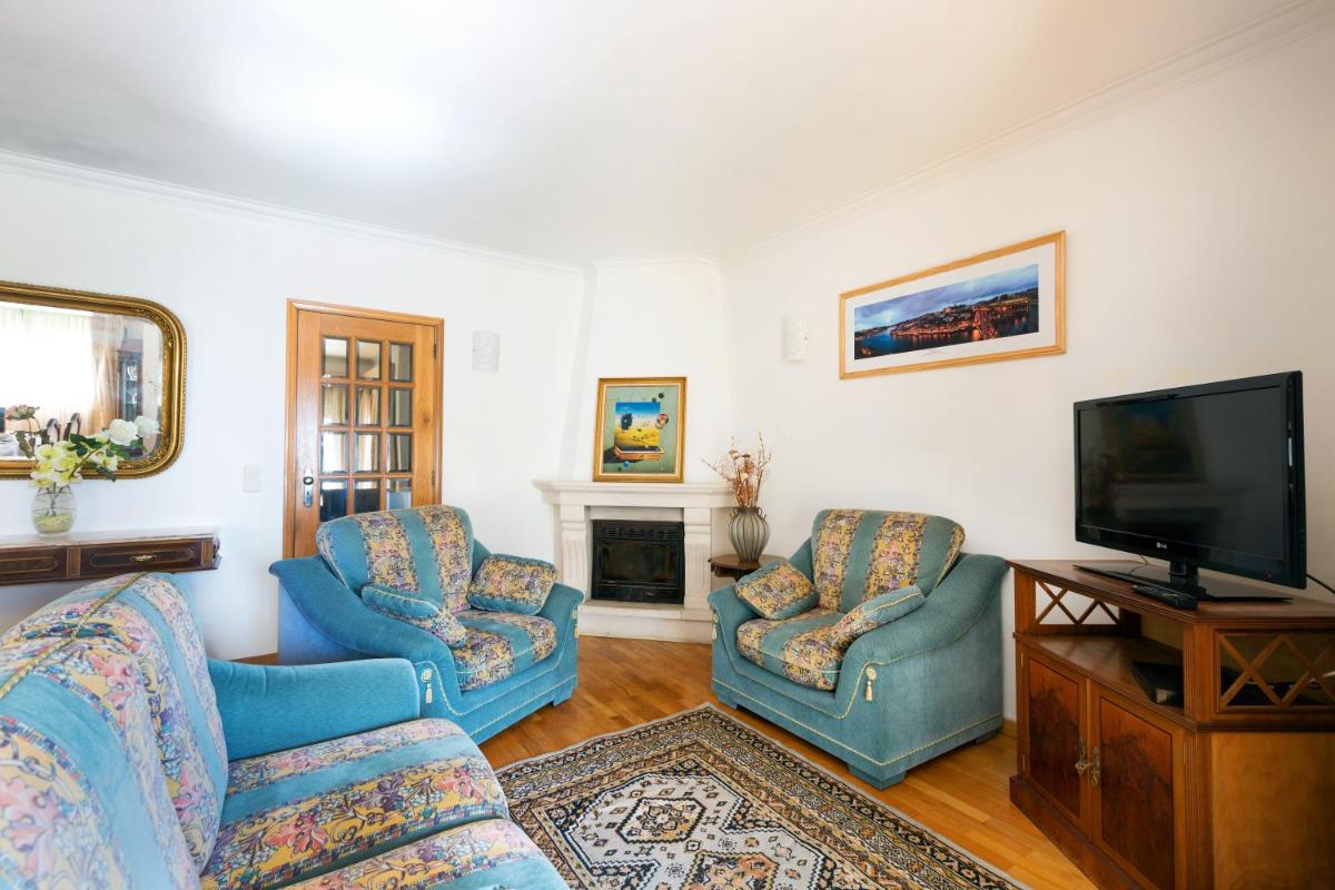 Oporto Beach Charm - Housity