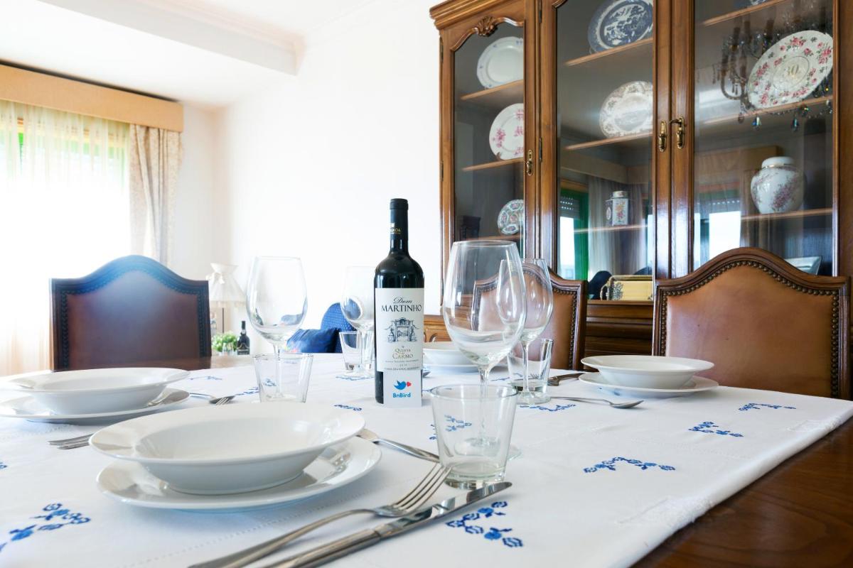 Oporto Beach Charm - Housity