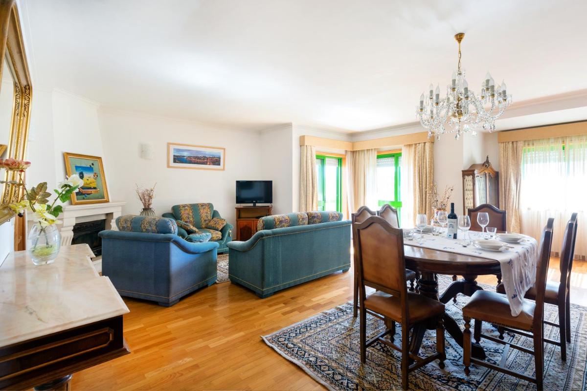 Oporto Beach Charm - Housity