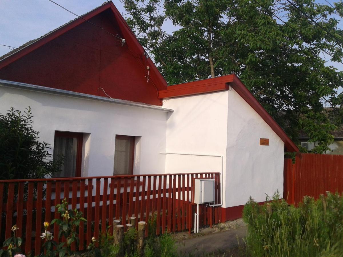 100 ÉVES NOSZTALGIA APARTMAN - Housity