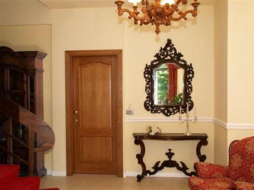 Petit Chateau - Housity