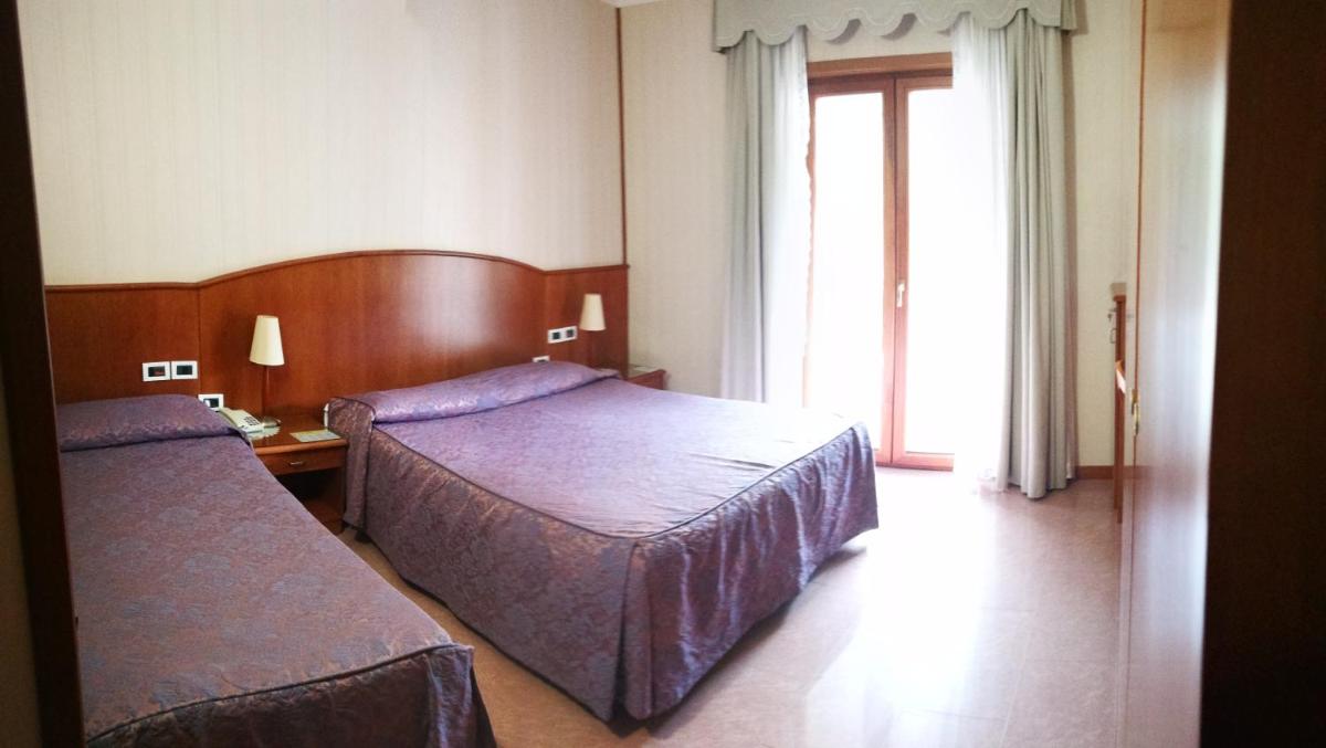 Hotel Willy - Housity