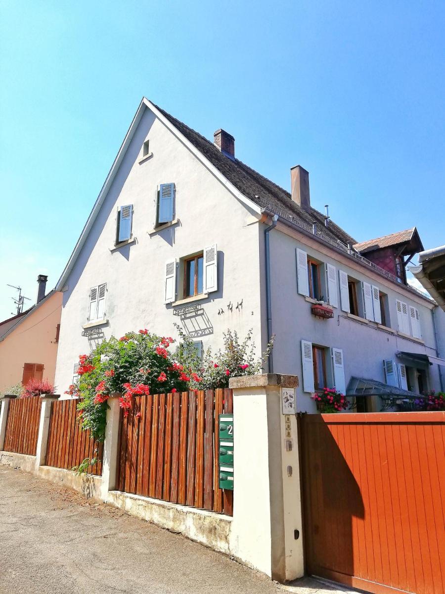 Aux 6 hirondelles - Housity