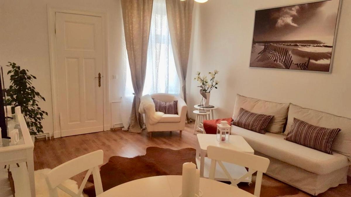 Ferienwohnungen am Ruppiner See und Fontane Therme - Housity