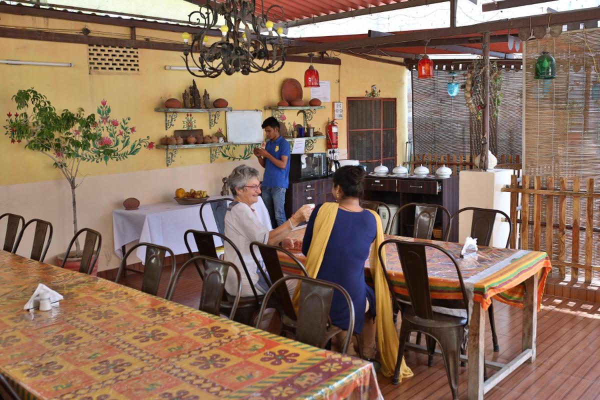 Durag Niwas Guest House - Housity
