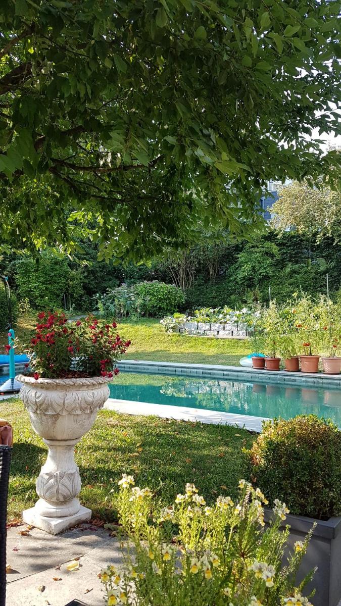 Nice Apartment in Horgen near lake and Pool - Housity