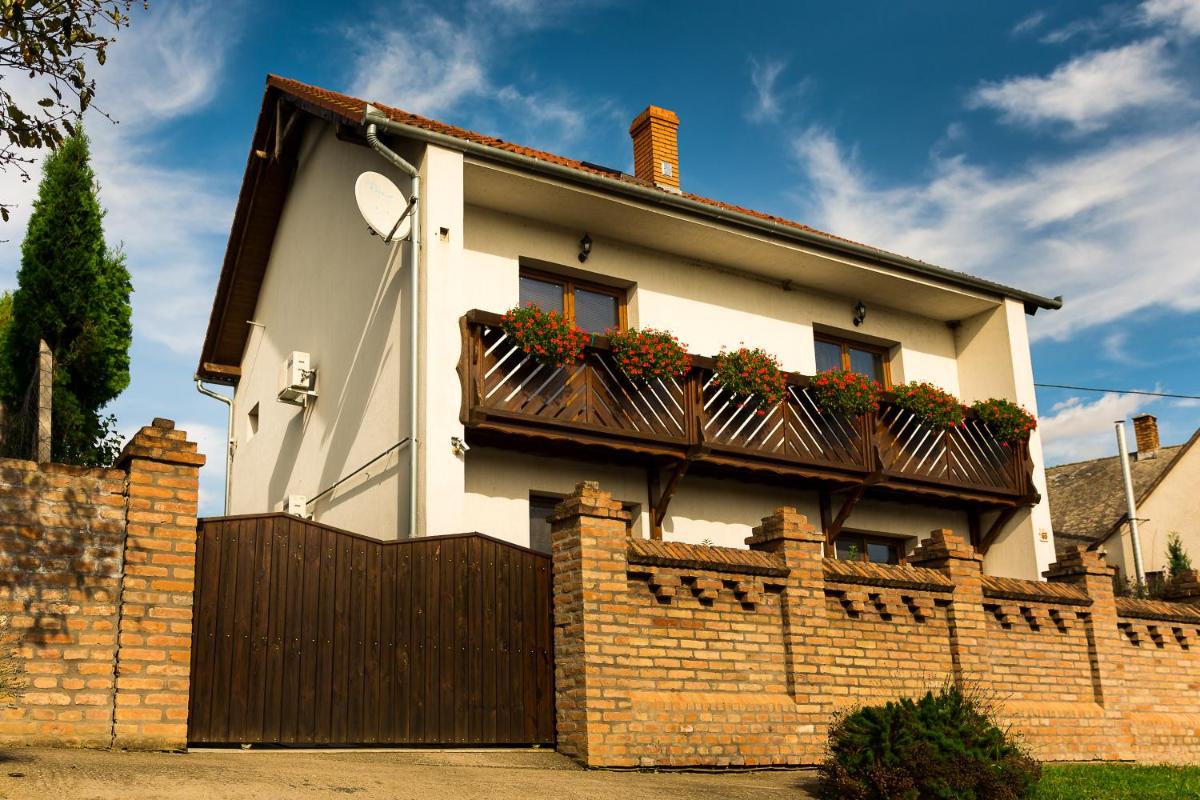 Bella Vendégház Palkonya - Housity