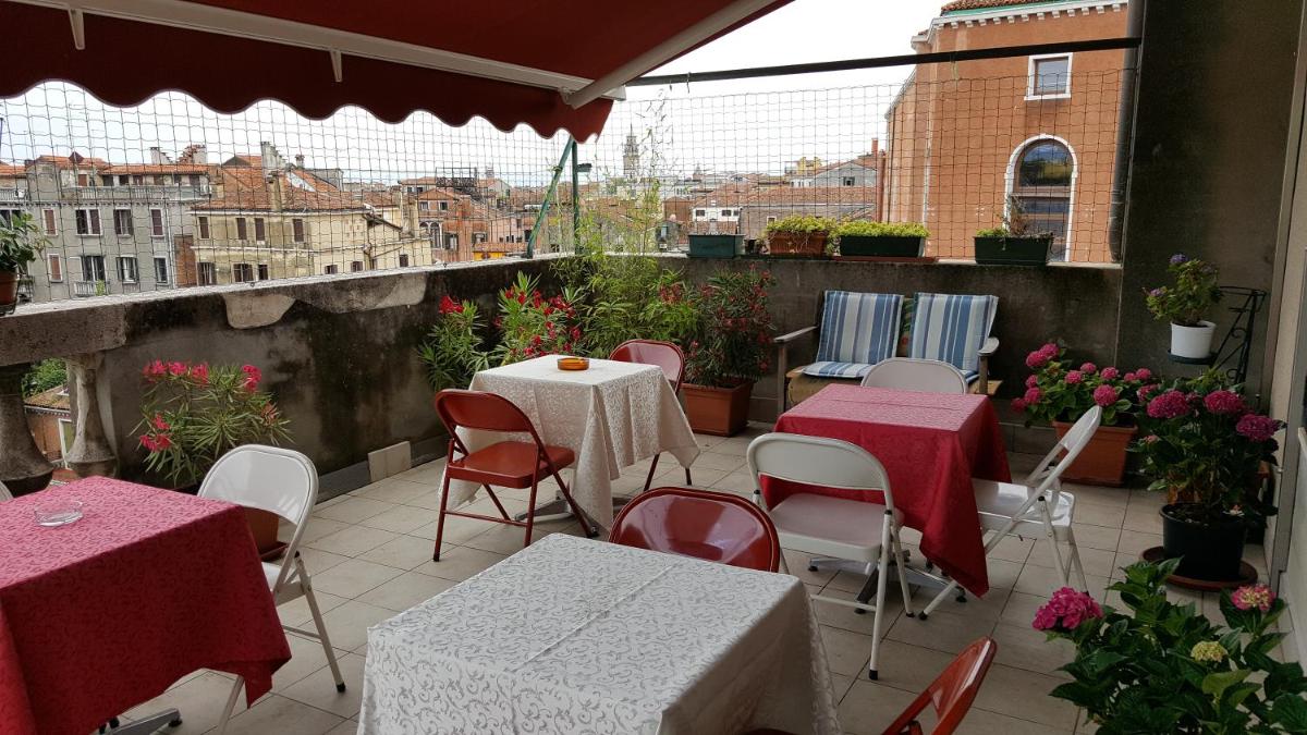 Ostello Domus Civica - Housity