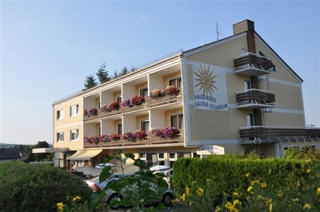 Hotel-Restaurant Sonnenhof - Housity