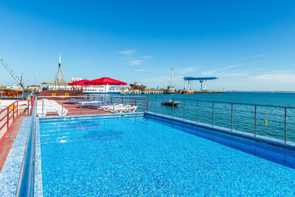 Captain Hotel - Housity