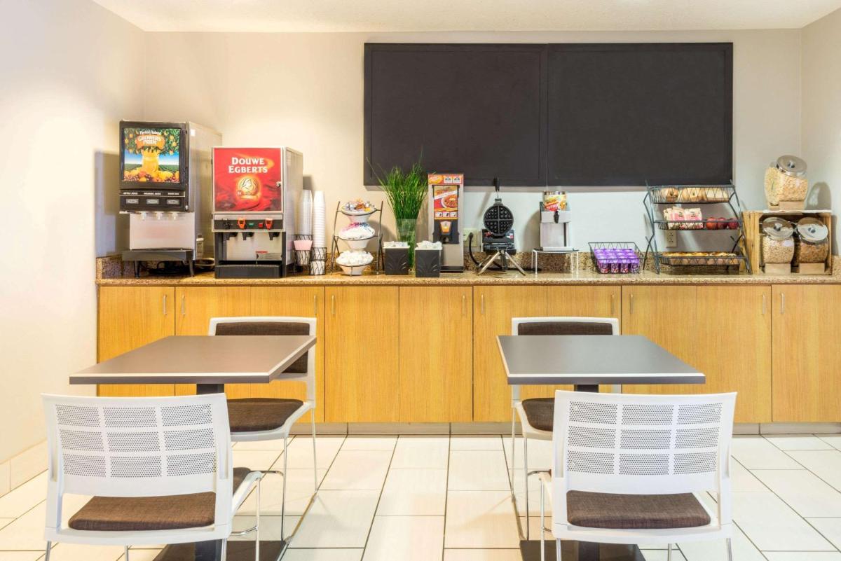 Microtel Inn and Suites Pueblo - Housity