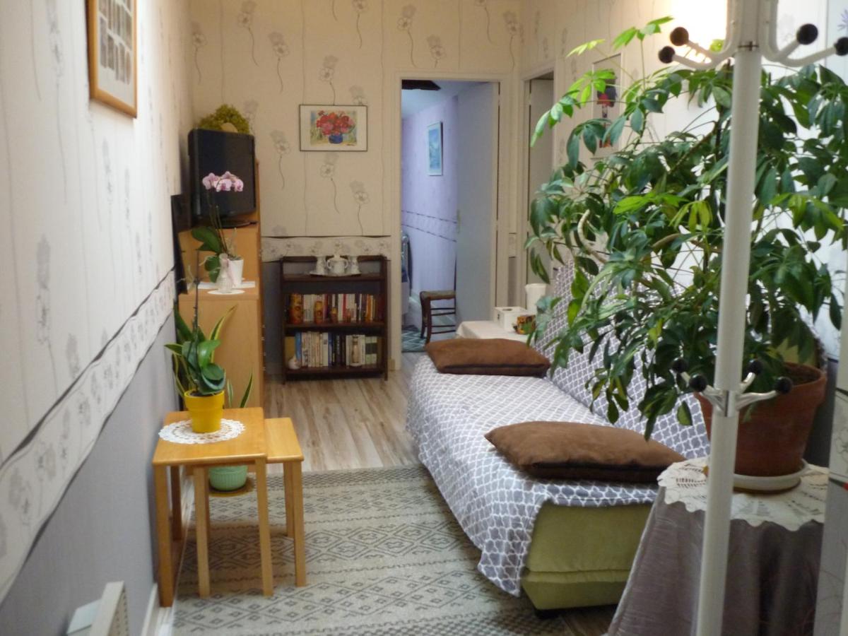 Les Hirondelles Du Paradis 6 rue des Oiseaux - Housity