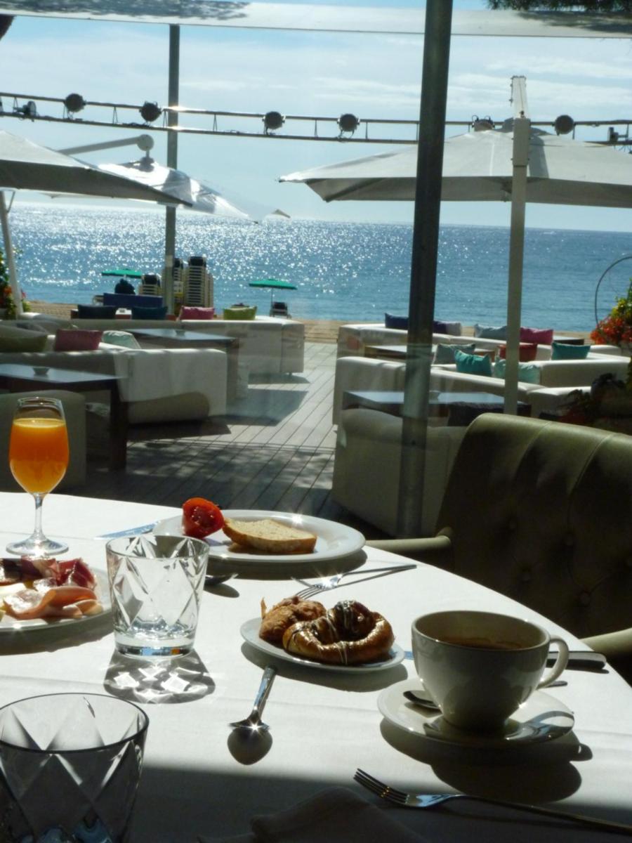 Comida en o cerca de este hotel