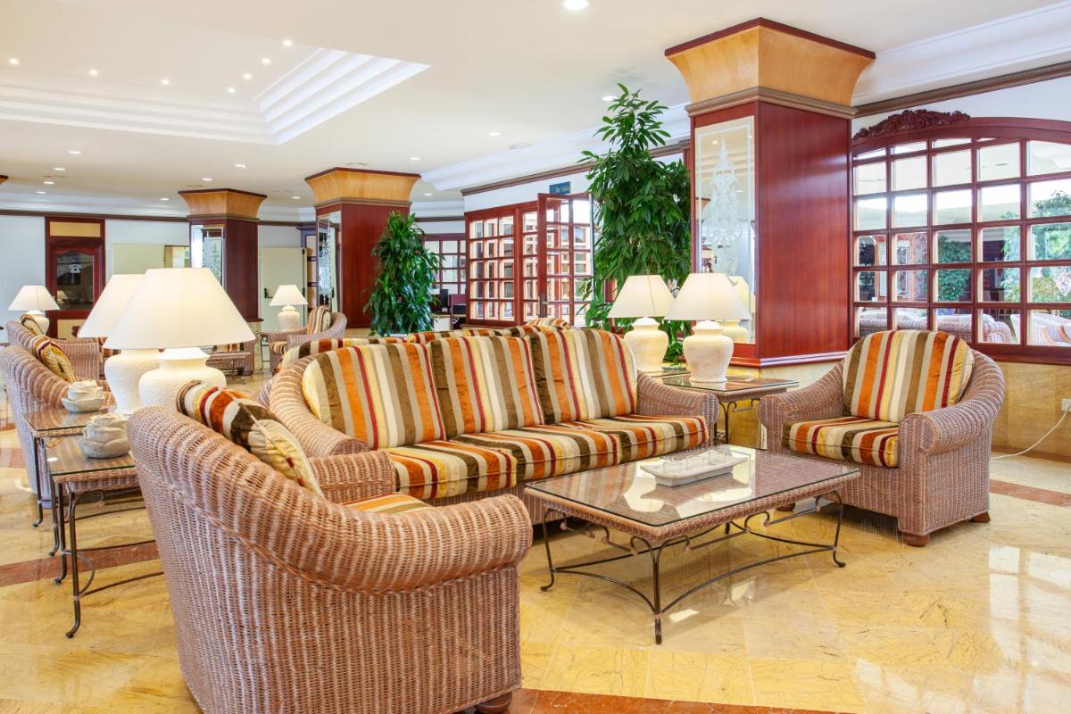Zona de estar de Grupotel Santa Eulària & Spa - Adults Only
