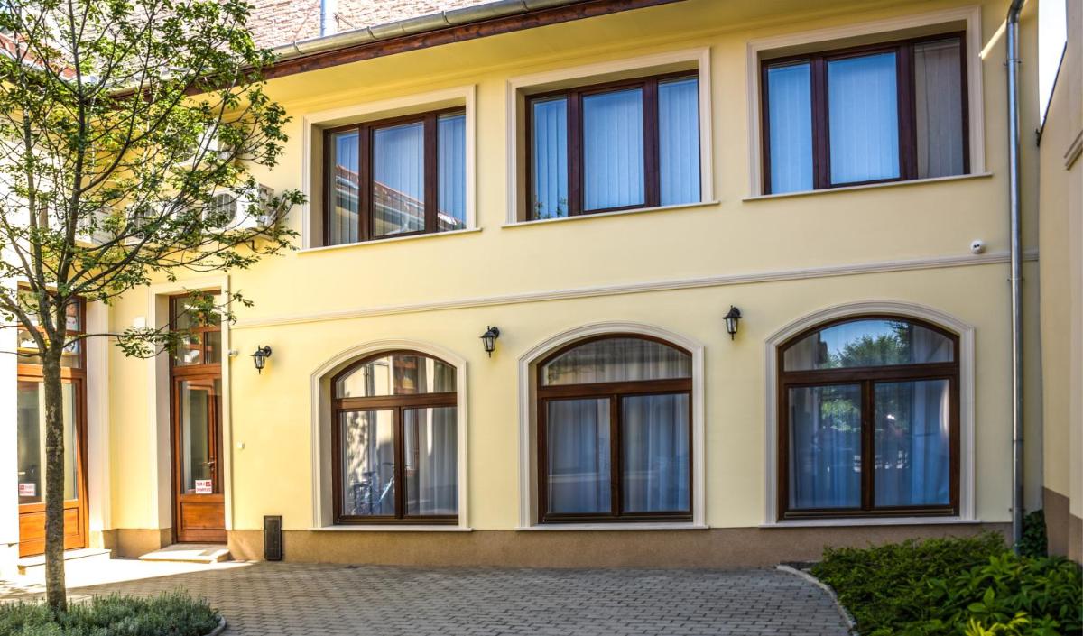 Centrum Apartman - Housity