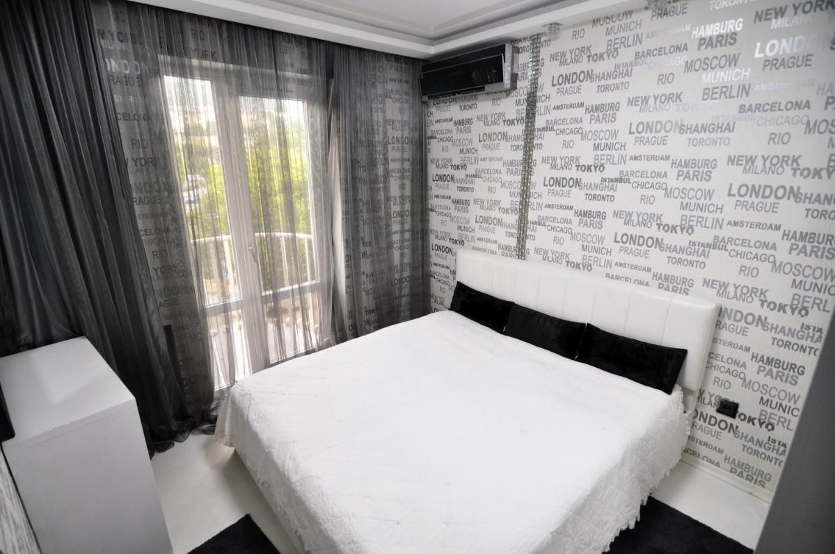 Hotel Chanel Apartments - Housity