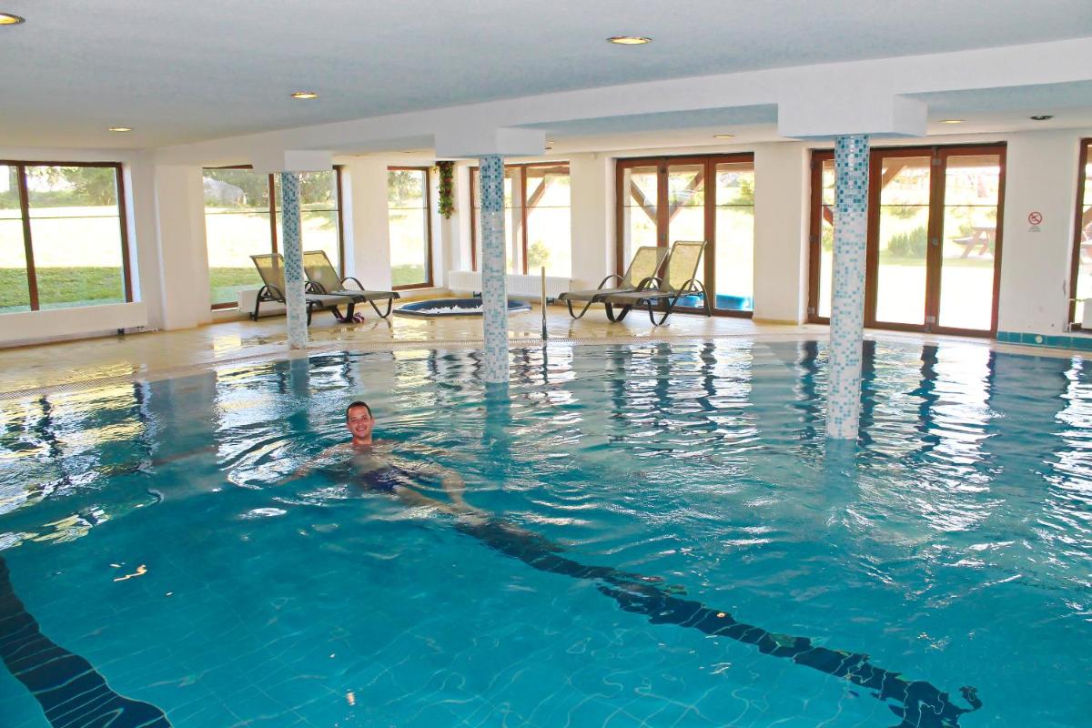 Hotel Prichovice - Housity