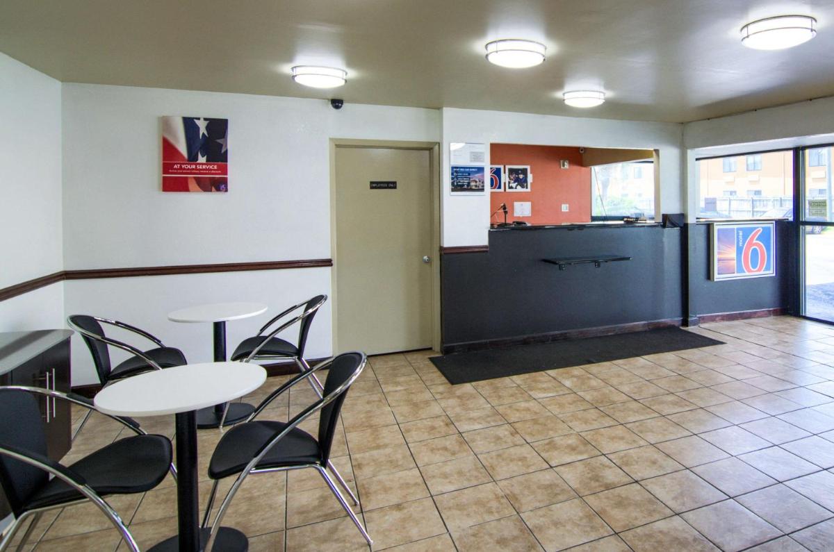 Motel 6-Saraland, AL - Housity