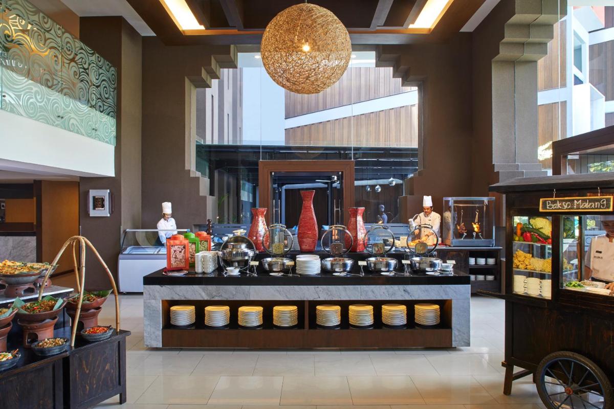 Suitetrails - ASTON Sentul Lake Resort & Conference Center