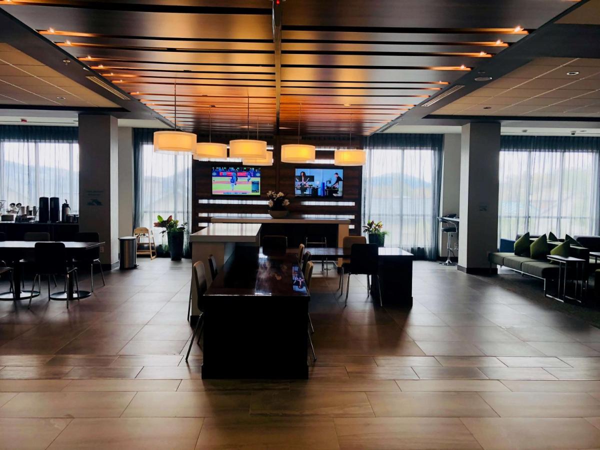 Wingate by Wyndham Kamloops - Housity