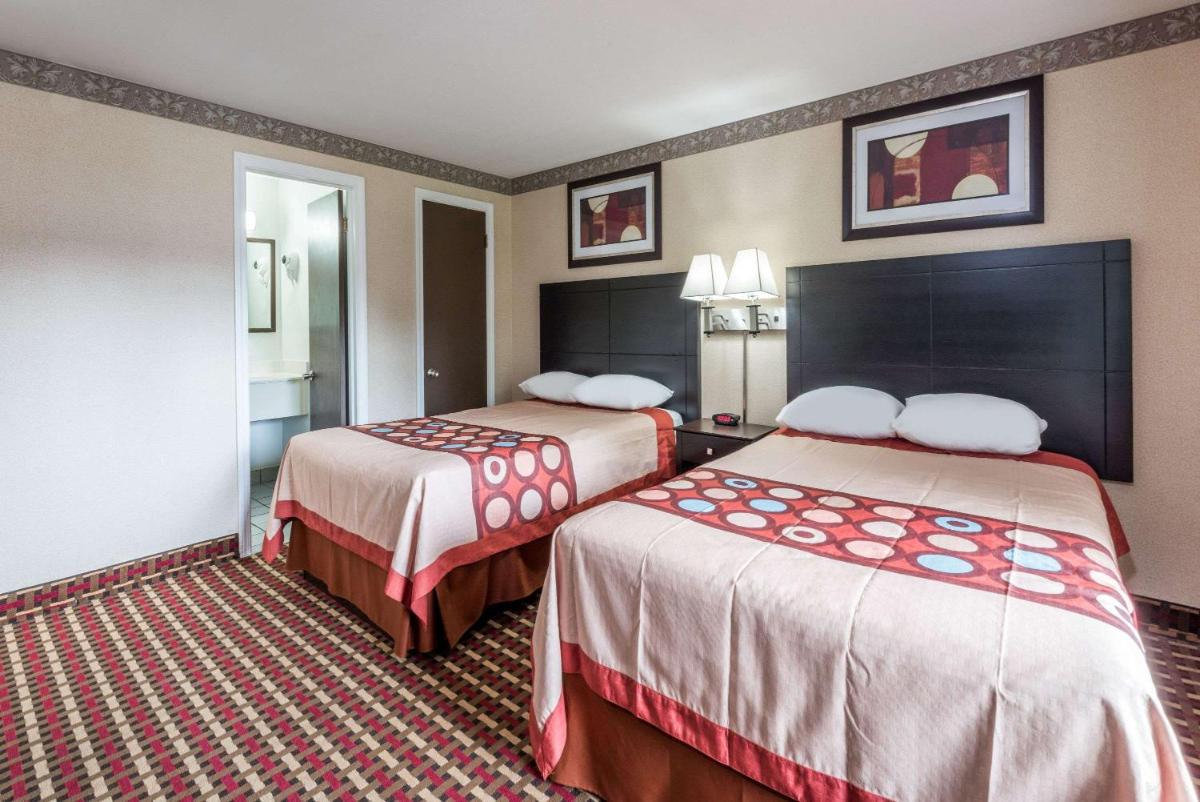 Super 8 by Wyndham Old Saybrook - Housity