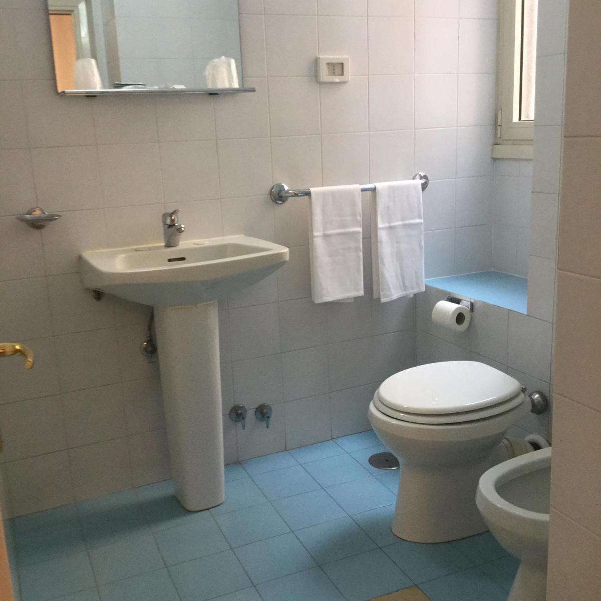 Hotel Touring - Housity