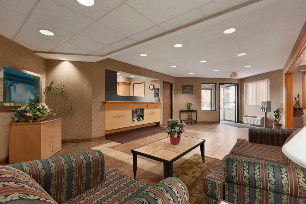 Riverdale Inn - Housity