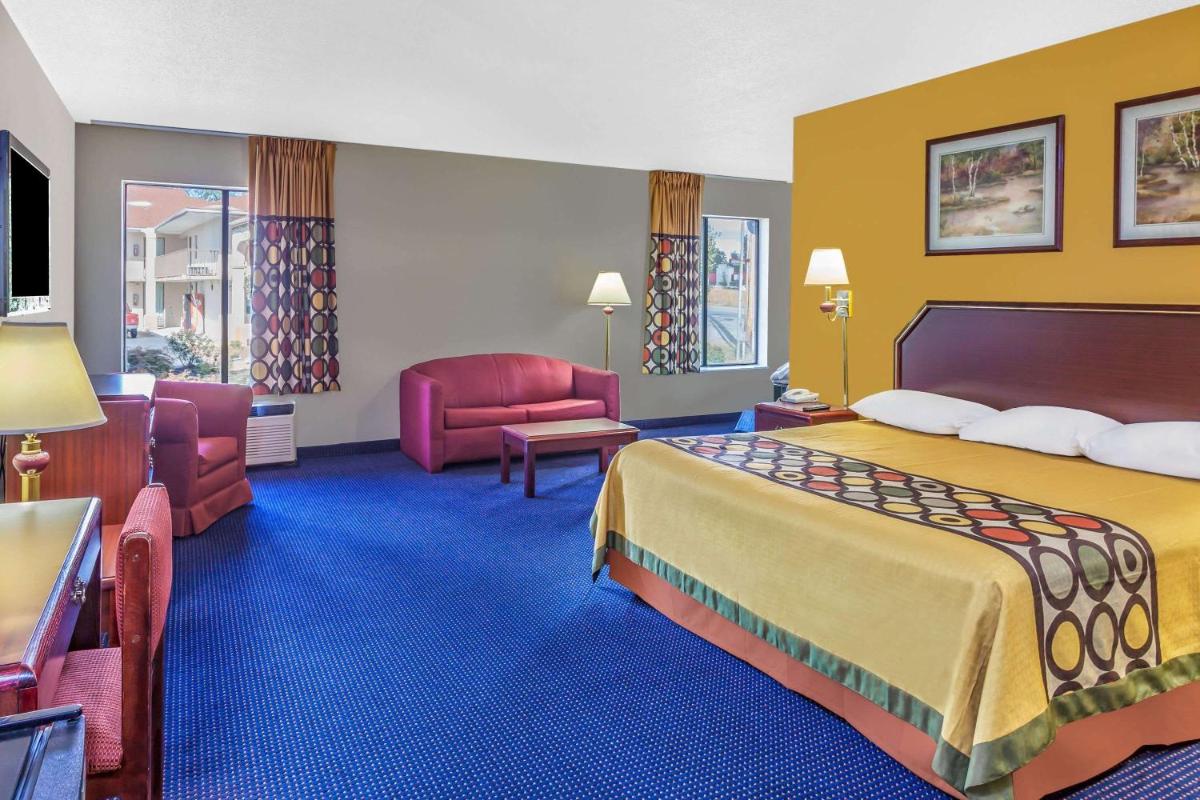 Super 8 by Wyndham Morristown/South - Housity