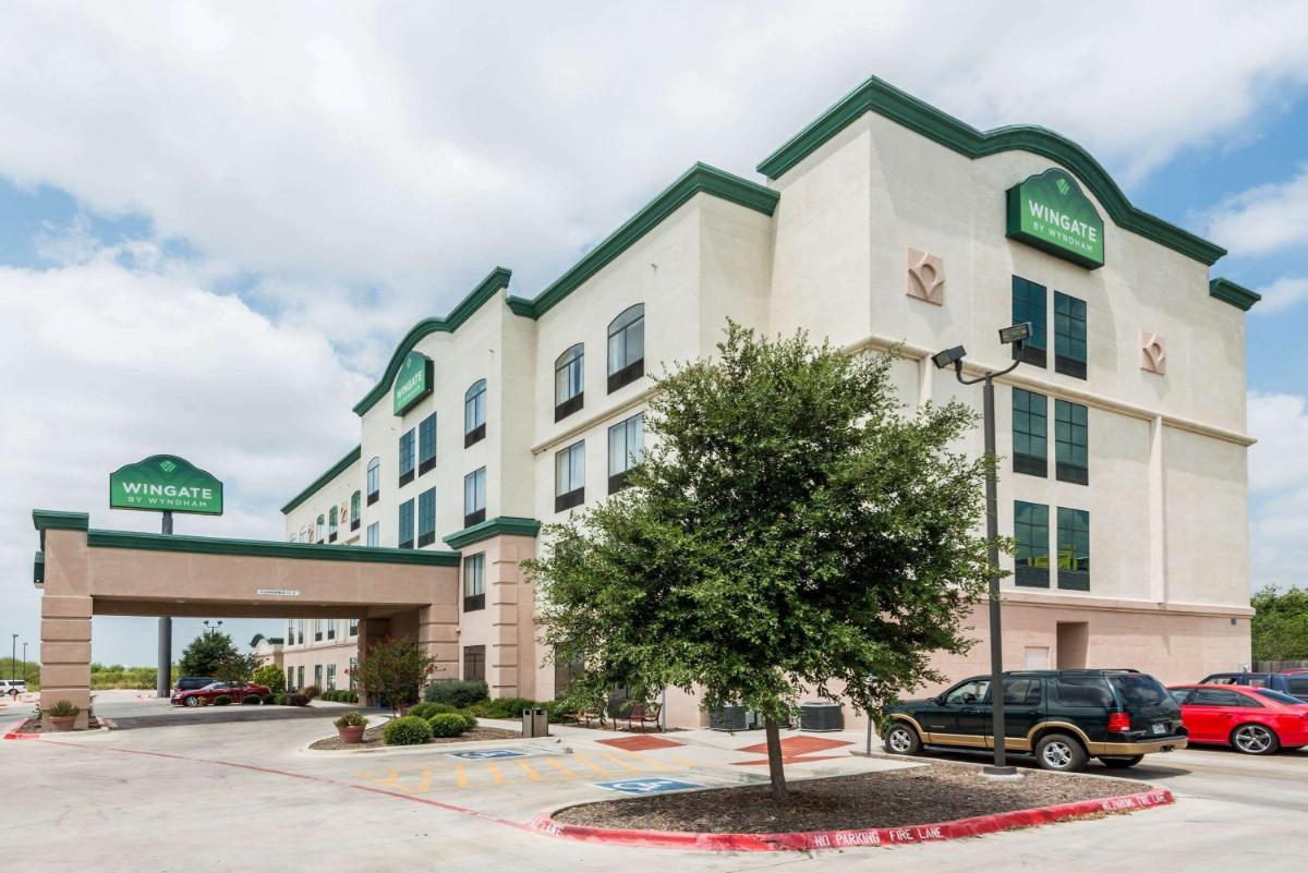 Wingate by Wyndham New Braunfels - Housity
