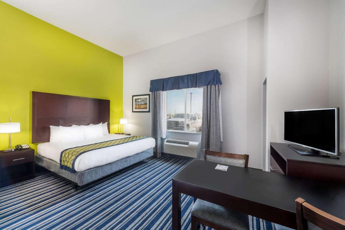 Hawthorn Extended Stay by Wyndham Midland - Housity