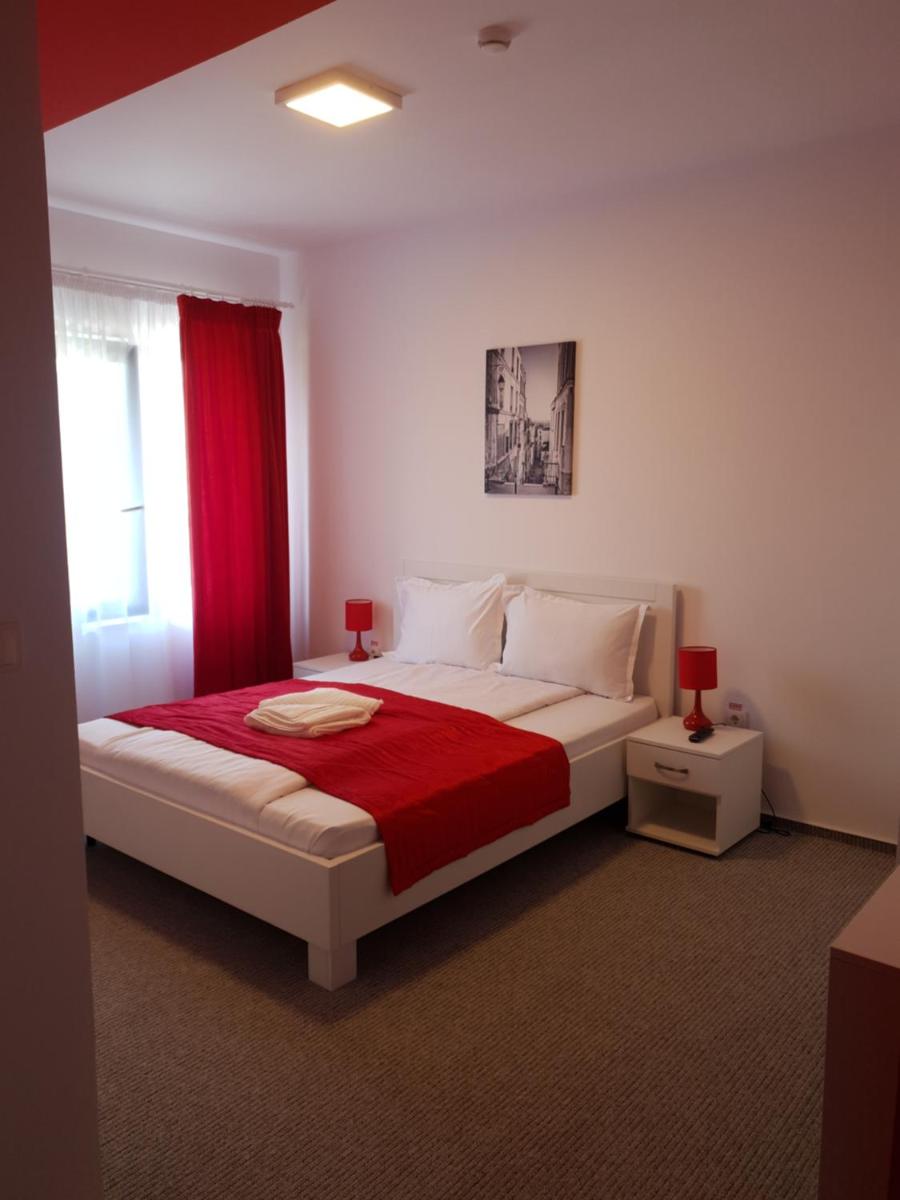 Pensiune Confort Morosanu - Housity
