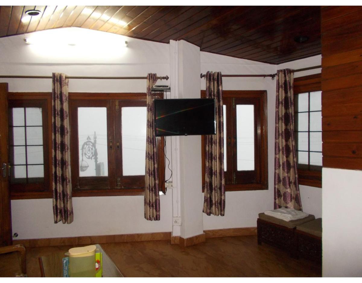 Hotel Paramount - Housity