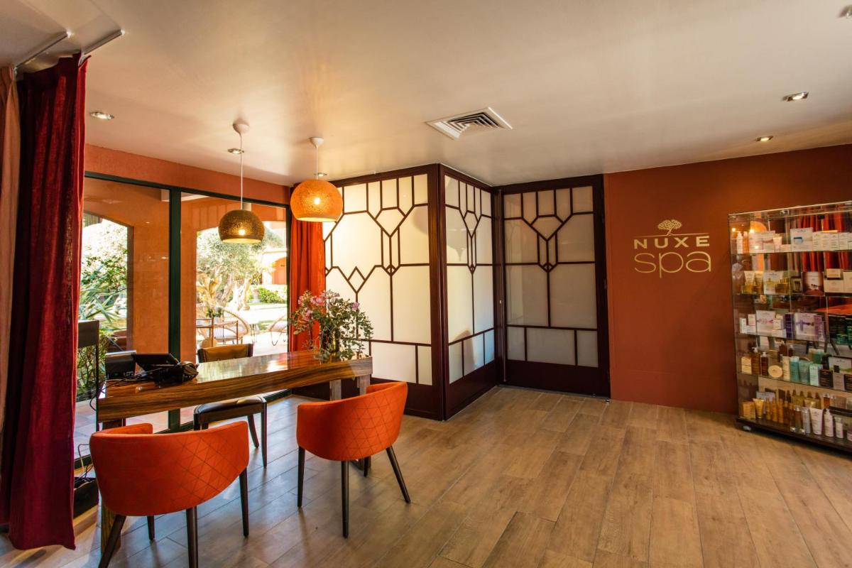 Restaurant ou autre lieu de restauration dans l'établissement Villa Duflot Hôtel & Spa Perpignan