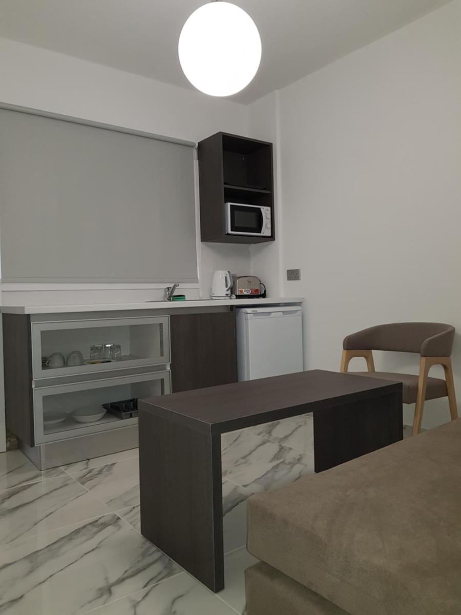 Les Palmiers Petrou Apartments - Housity