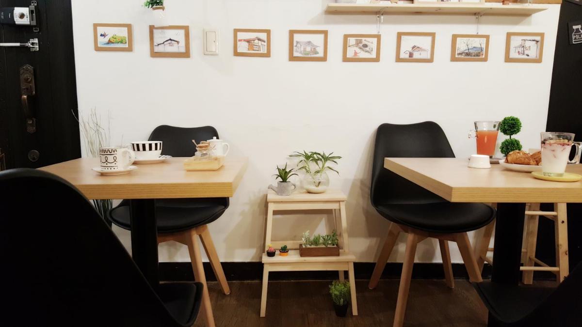 Hongdae Mainstreet Two Room House - Housity