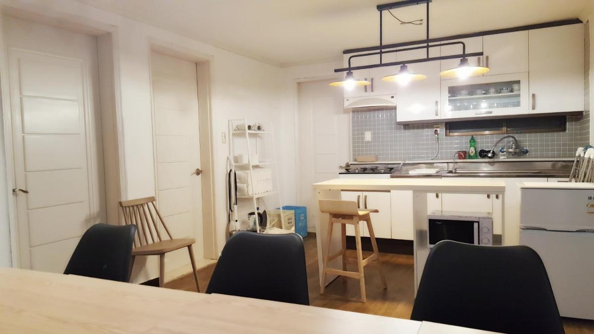 Hongdae Mainstreet Two Room House - Hizvo