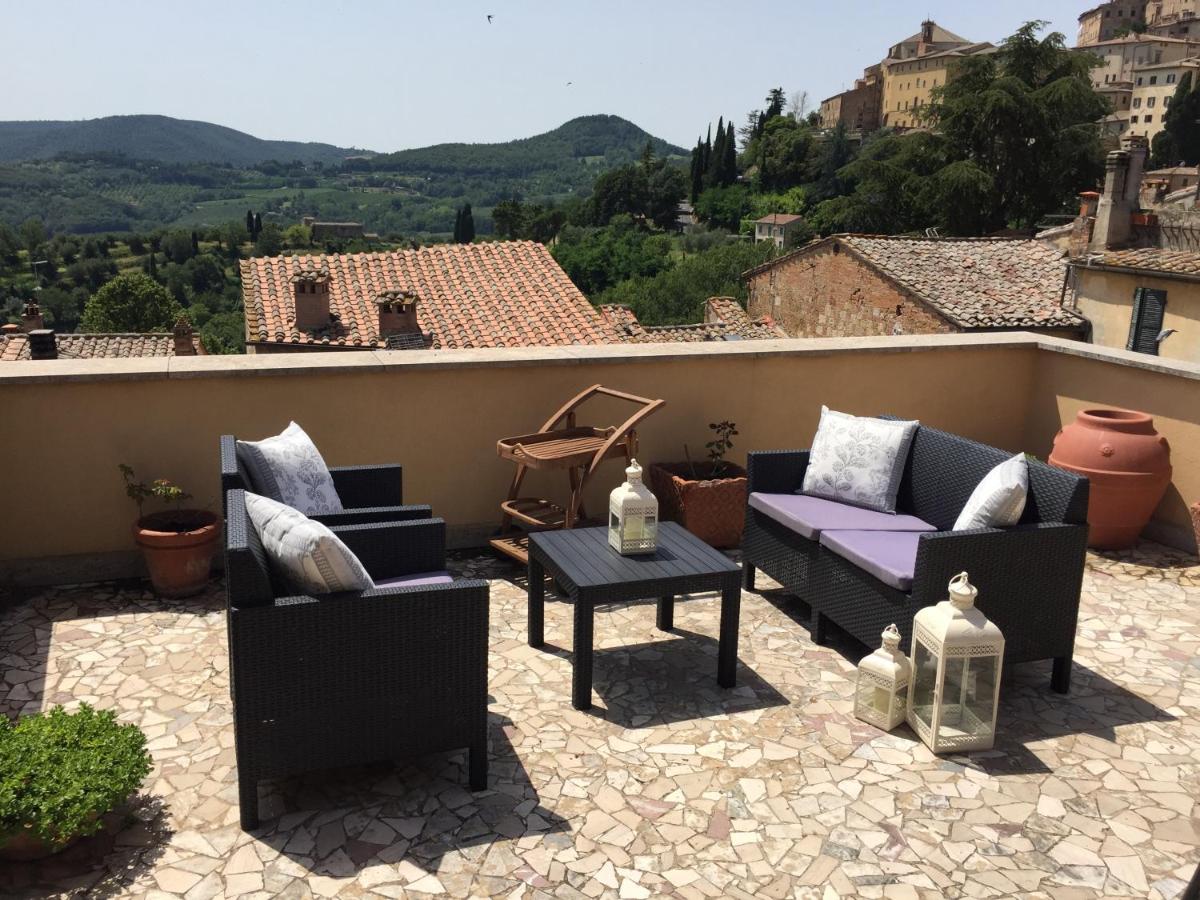 Two Bedroom Apartment in Montepulciano - Hizvo