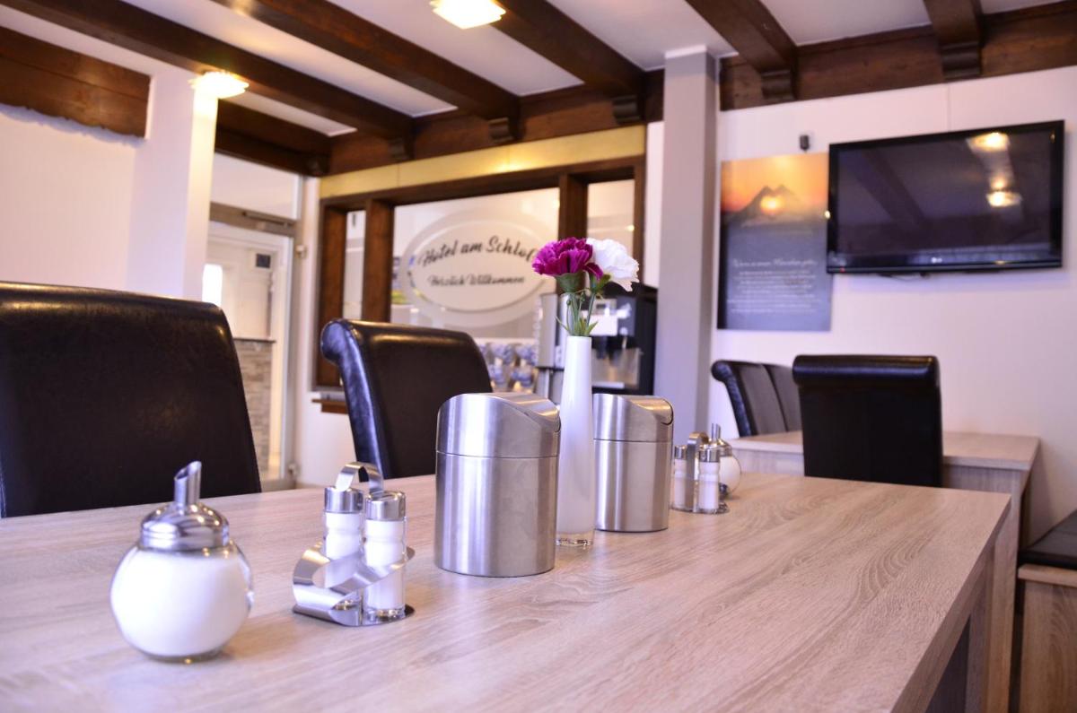 Hotel am Schloss - Housity
