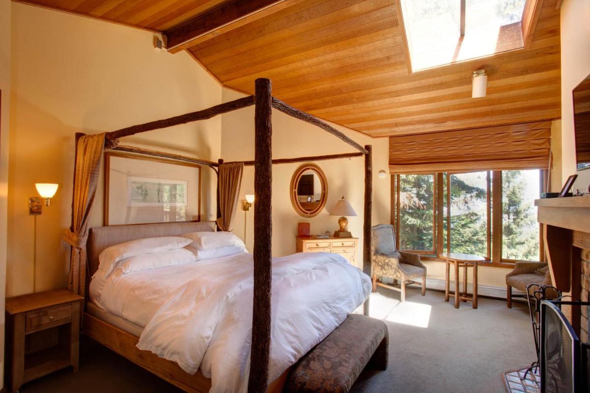 Mountain Home Inn - Housity
