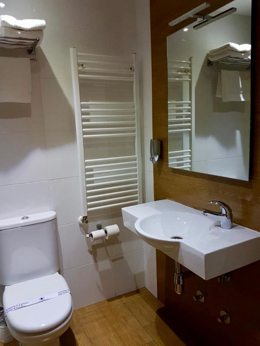 Hostal Puerta La Villa - Housity