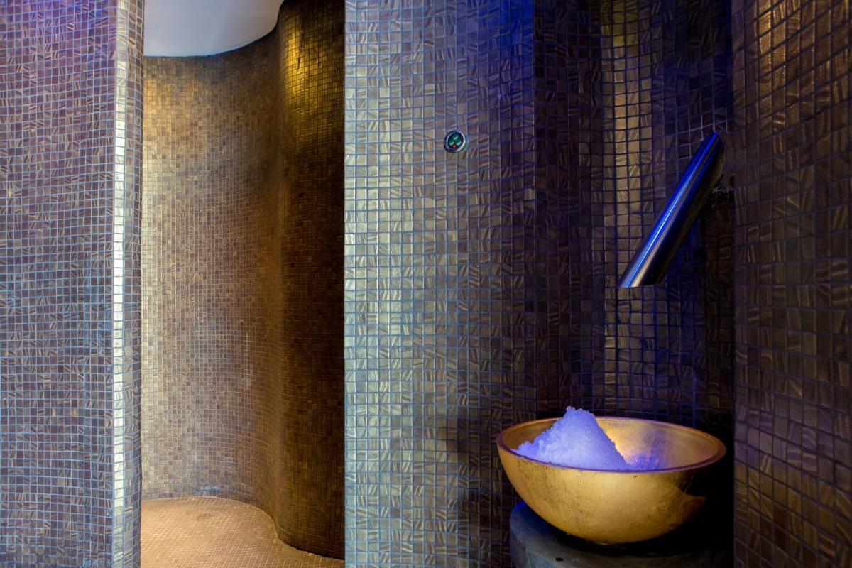 Un baño de Casa Font i Roig