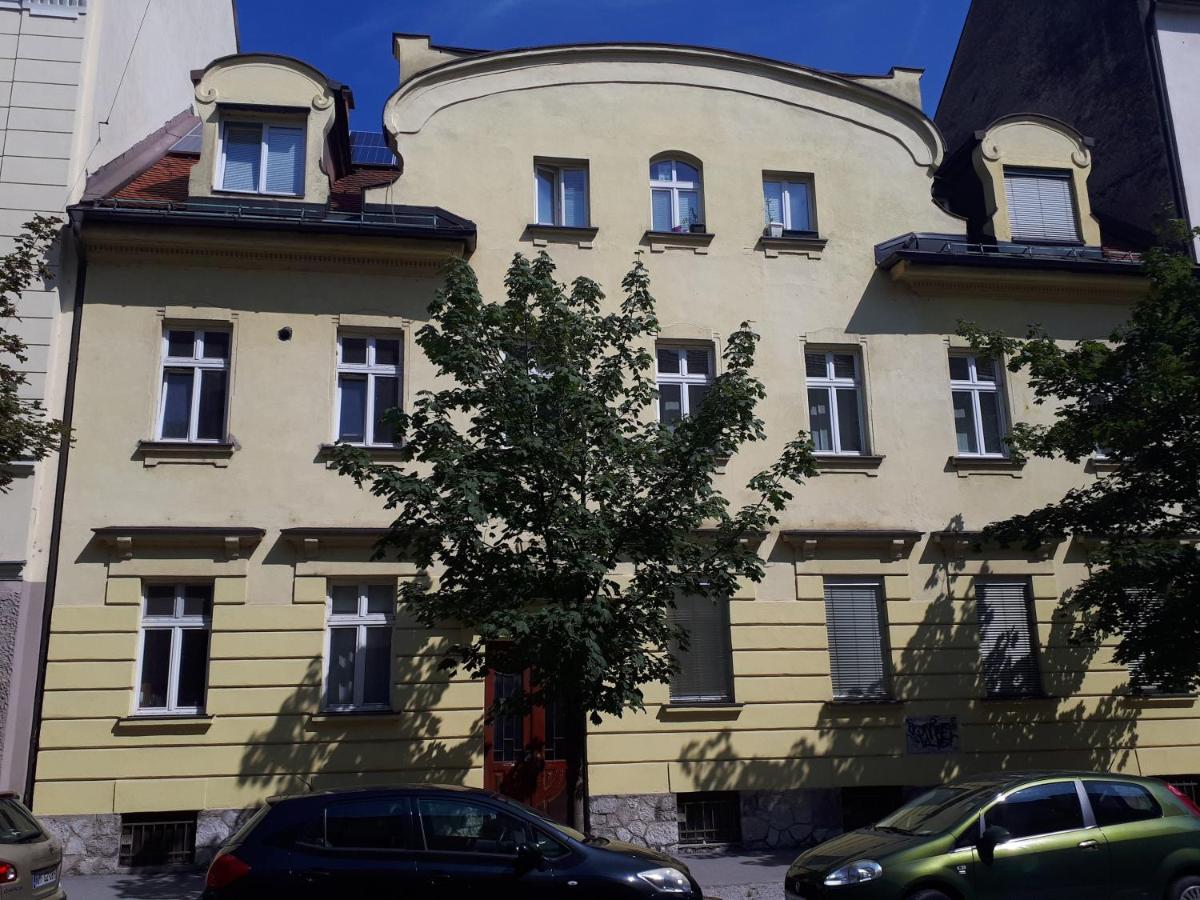 Tabor - Apartments Rozmanova Street - Housity